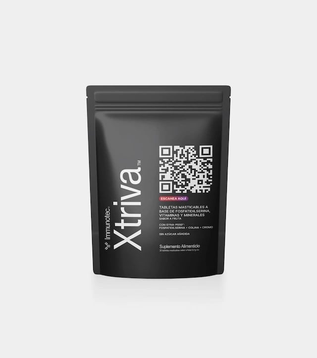 Bolsa negra mate de Xtriva con código QR por Immunotec, complemento alimenticio sabor chocolate